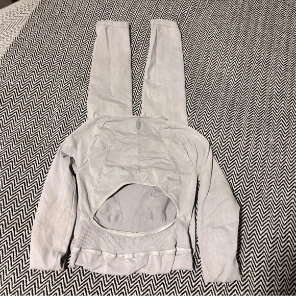 FP Movement Movement Free People Good Karma Long Sleeve Onesie In Gray Sz S/XS - Picture 8 of 11